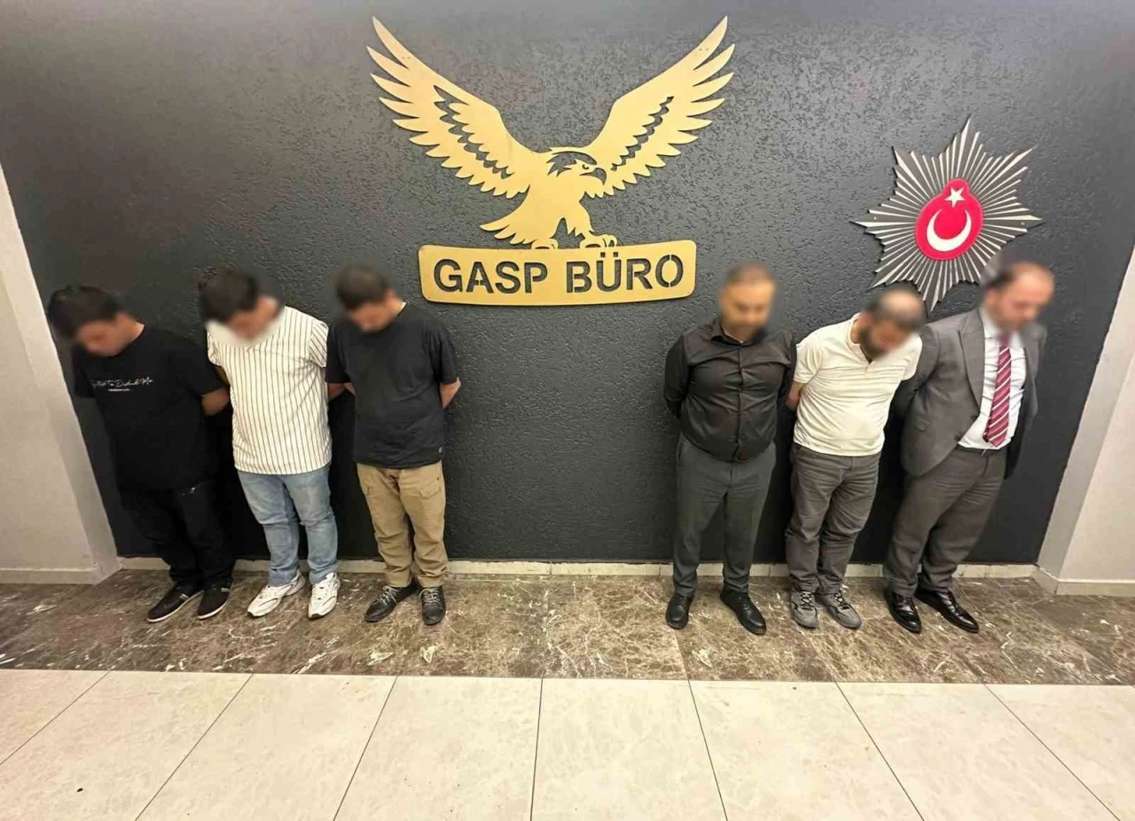 AVM&rsquo;de s&ouml;zde denetim yapan 6 ş&uuml;pheli Ankara&rsquo;da yakalandı
