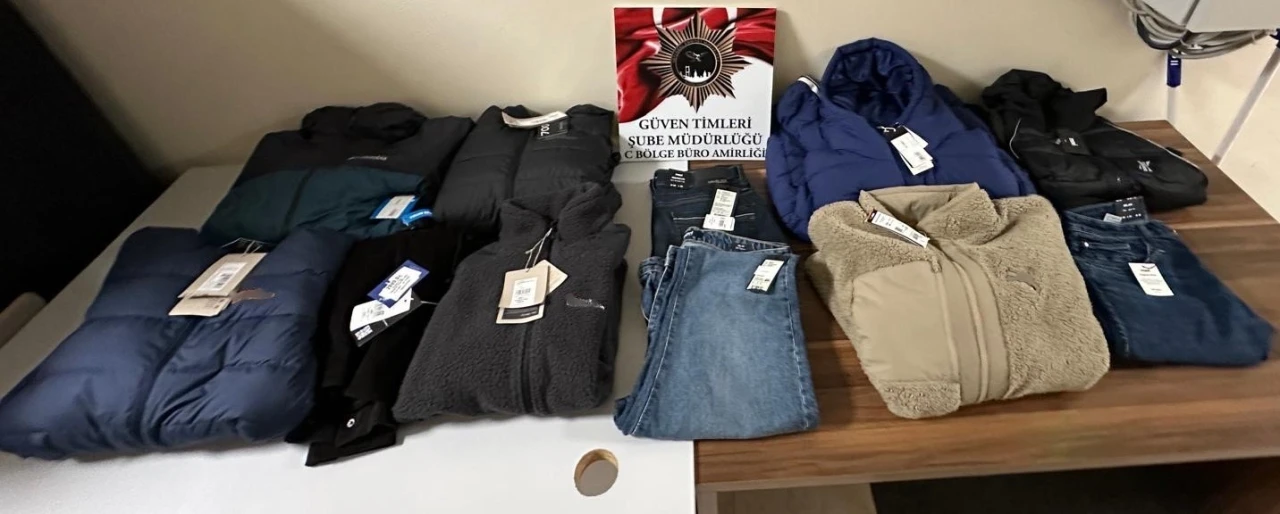 AVM’lerde kıyafet deneme bahanesiyle 1 milyon liralık vurgun: Nefes kesen operasyon kamerada
