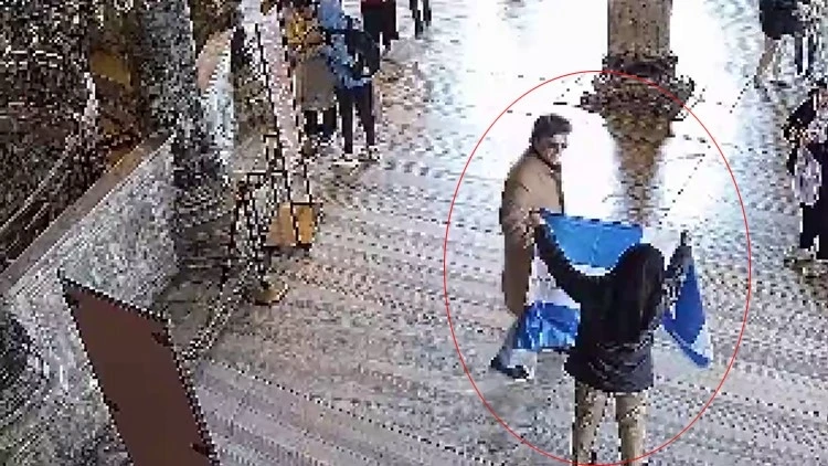Ayasofya Camii&rsquo;nde provakasyon
