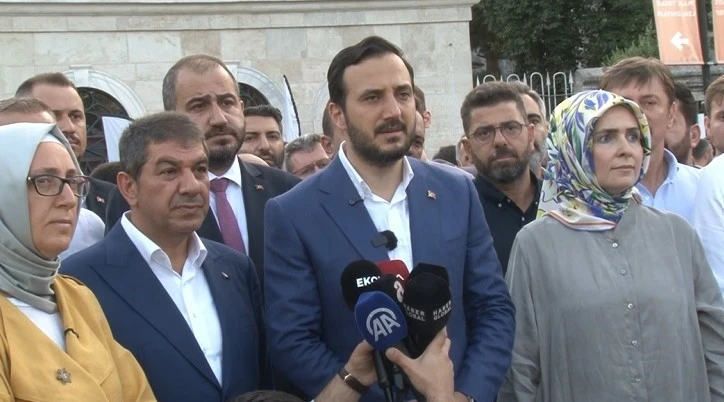 Ayasofya’nın ibadete açılışının 5. yılı için sabah namazı programı düzenlendi.
