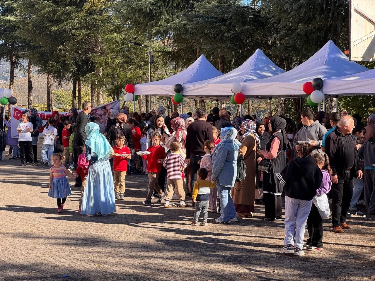 Aybastı’da kardeş okullar, Gazze için yardım etkinliği