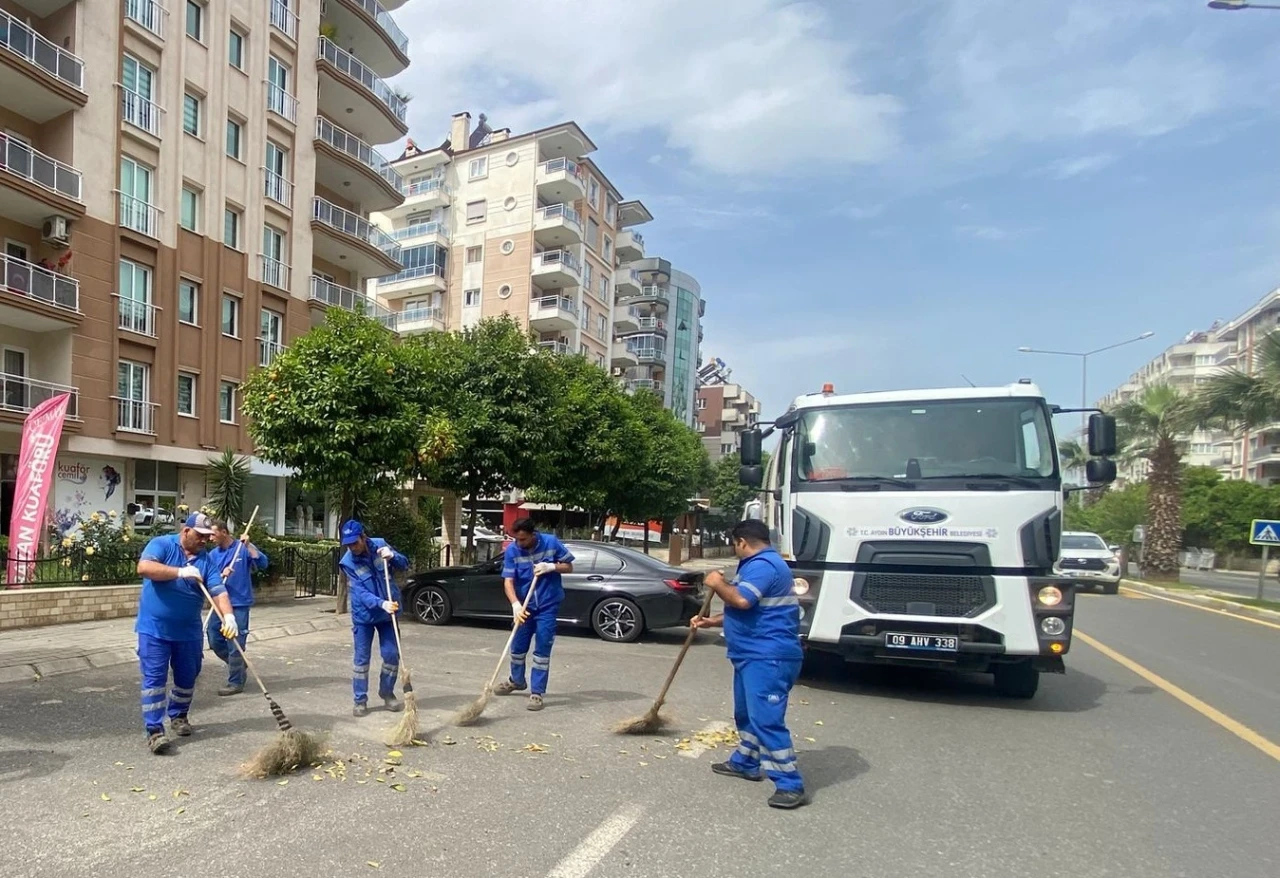 Aydın Büyükşehir Belediyesi ekipleri kent genelinde çalışmalarını sürdürüyor
