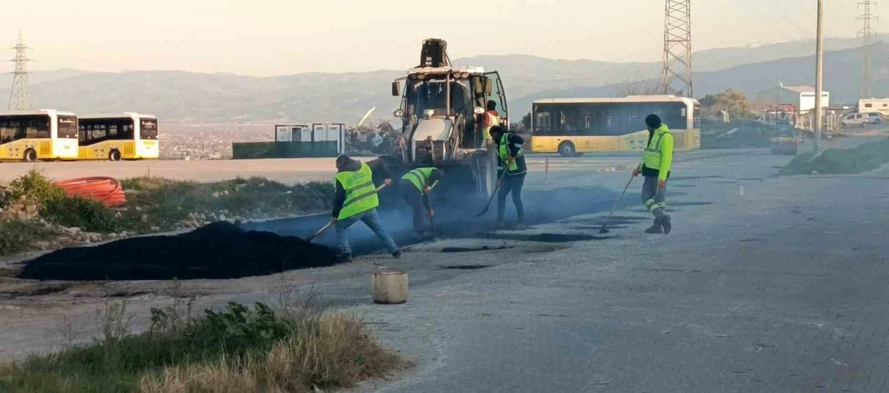 Aydın B&uuml;y&uuml;kşehir Belediyesi&rsquo;nden AD&Uuml;&rsquo;ye ulaşım altyapısı desteği
