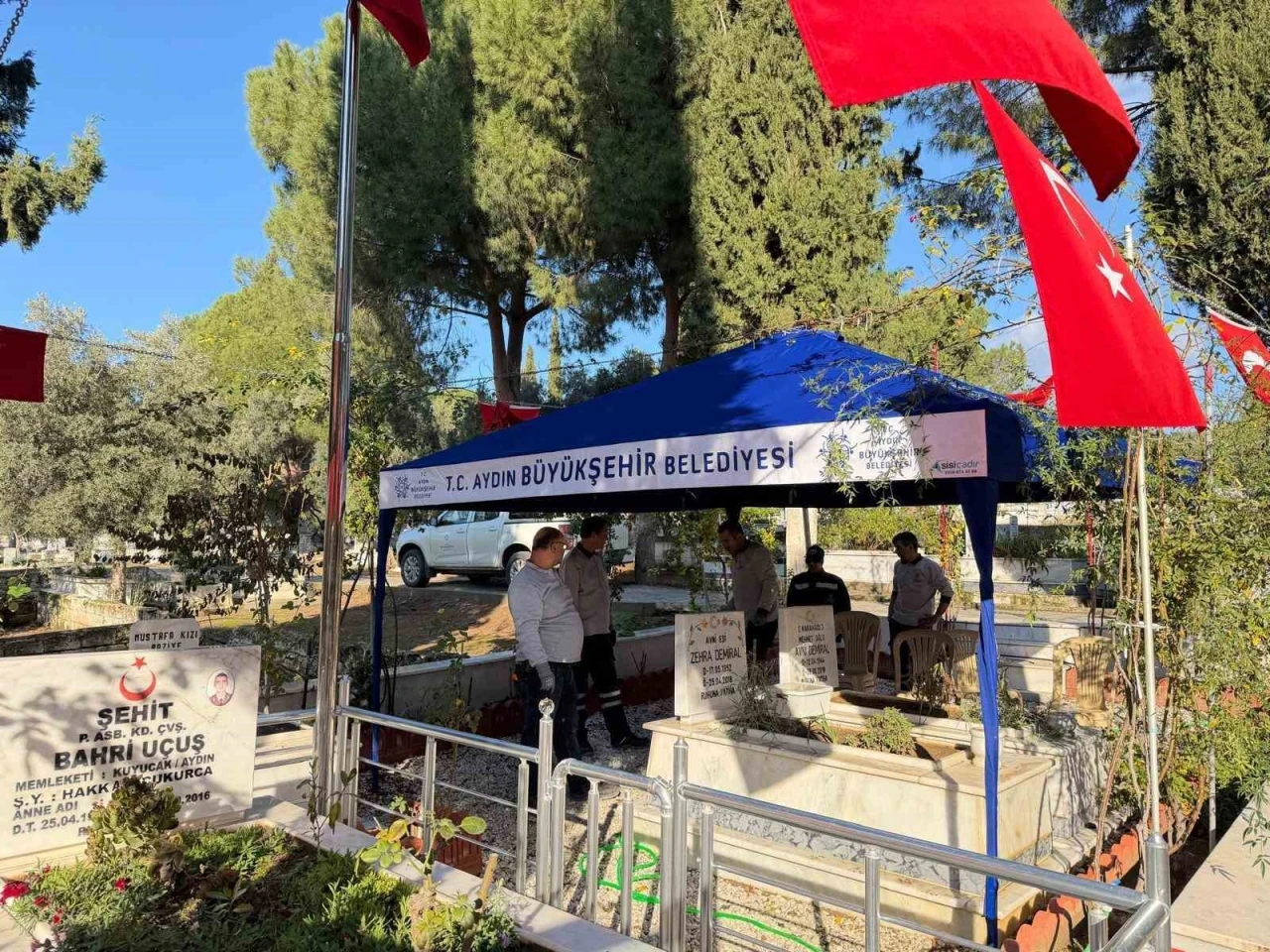 Aydın B&uuml;y&uuml;kşehir Belediyesi&rsquo;nden mezarlıklarda yoğun &ccedil;alışma
