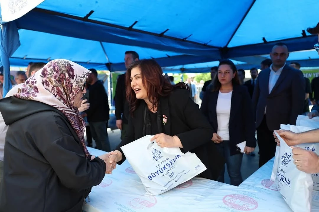 Aydın Büyükşehir Belediyesi’nin ata tohumu vatandaşla buluştu
