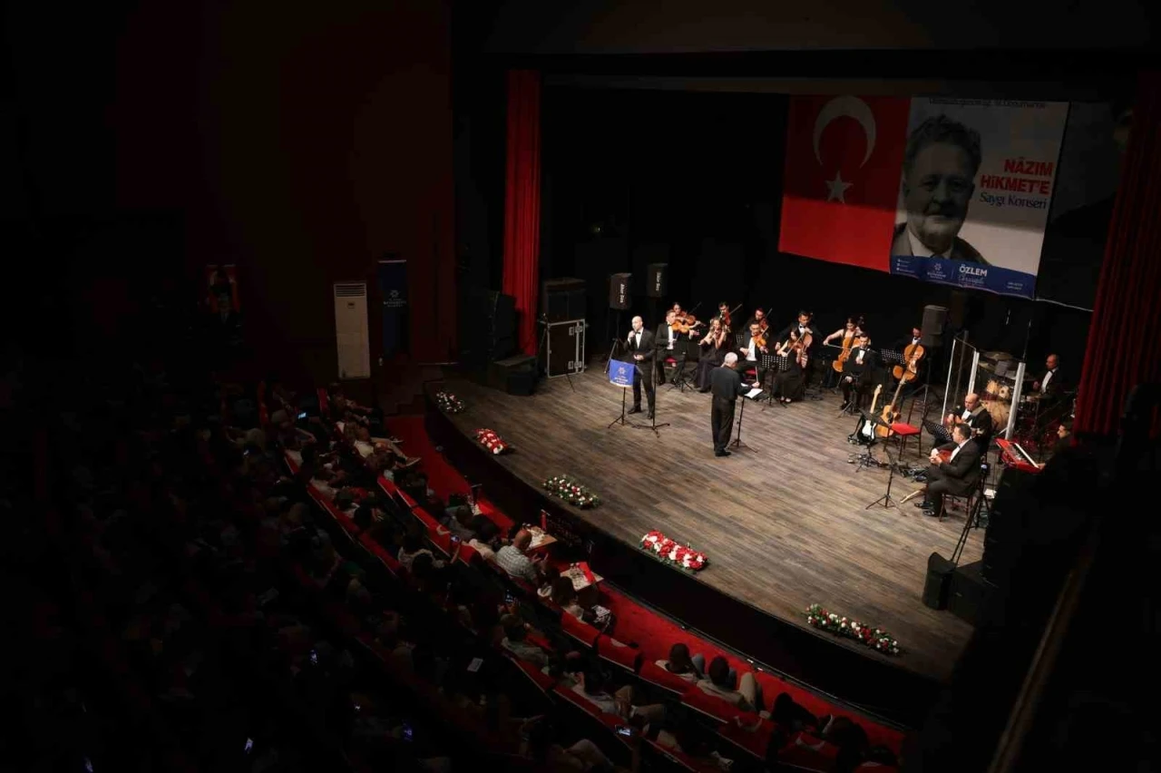 Aydın Büyükşehir Belediyesi, şair Nazım Hikmet’i andı
