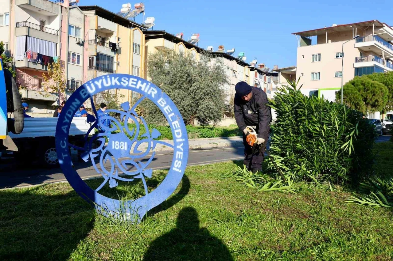 Aydın B&uuml;y&uuml;kşehir&rsquo;den Nazilli&rsquo;de temizlik ve bakım &ccedil;alışması
