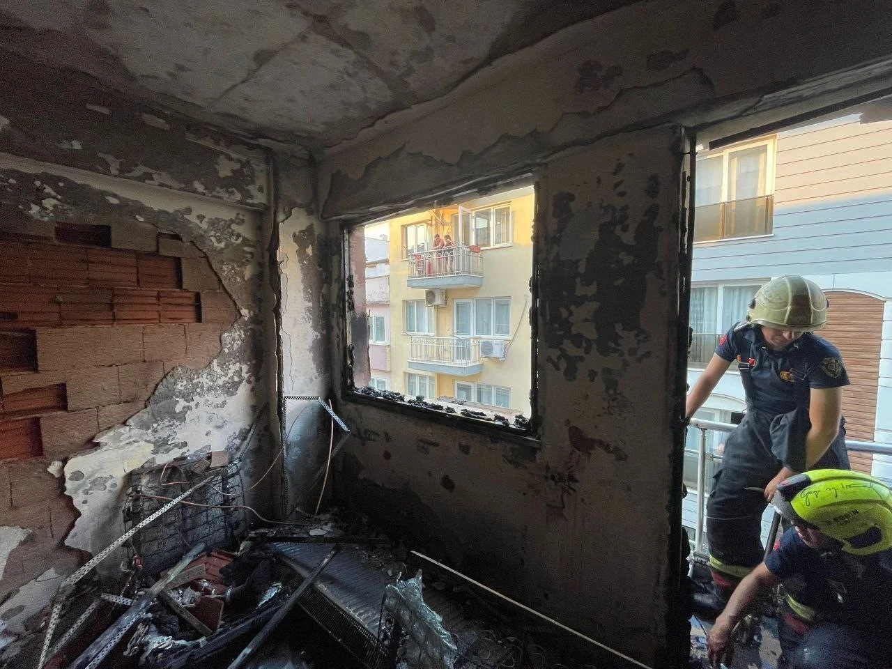 Aydın Büyükşehir İtfaiyesi 2 günde 55 yangına müdahale etti
