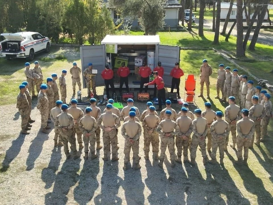 Aydın’da 105 jandarma personeline afet eğitimi verildi
