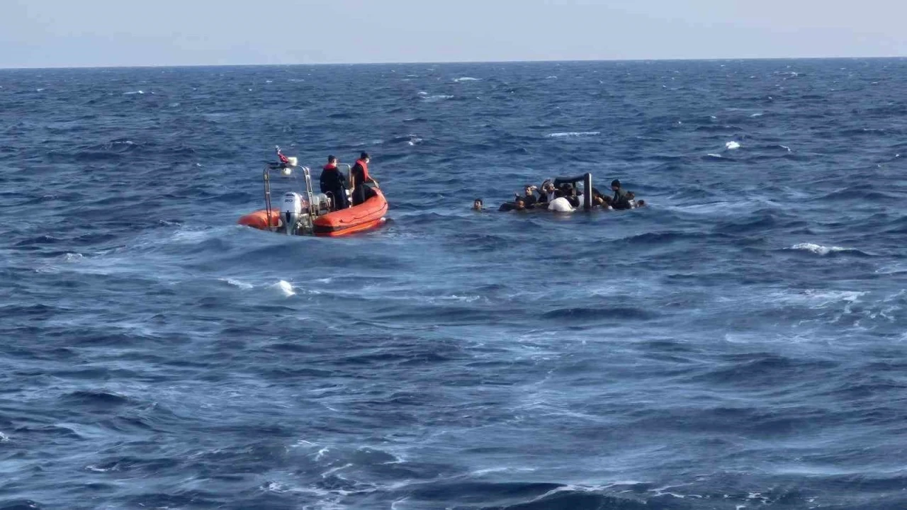 Aydın&rsquo;da 3 ayda 289 d&uuml;zensiz g&ouml;&ccedil;men kurtarıldı
