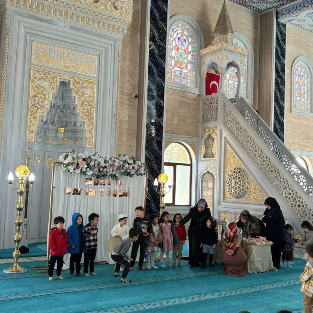 Aydın&rsquo;da 4-6 yaş Kur&rsquo;an kursu &ouml;ğrencisi Yıldırım Kur&rsquo;an-ı Kerim&rsquo;i hatmetti
