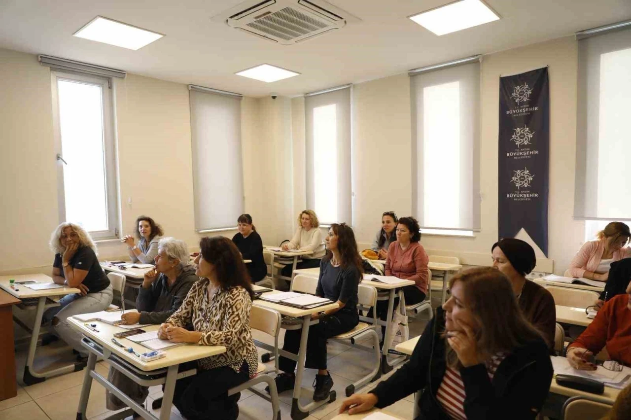 Aydın&rsquo;da her yaştan vatandaş İngilizce &ouml;ğreniyor
