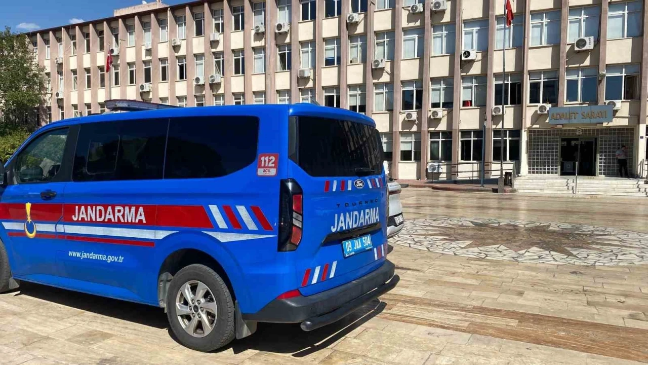 Aydın&rsquo;da jandarmadan uyuşturucuya ağır darbe: 152 bin 800 sentetik ecza ele ge&ccedil;irildi
