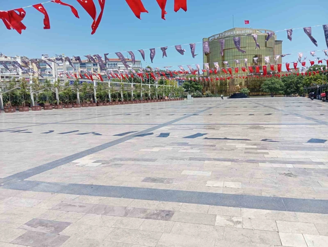 Aydın’da kavurucu sıcaklar sokakları boşalttı
