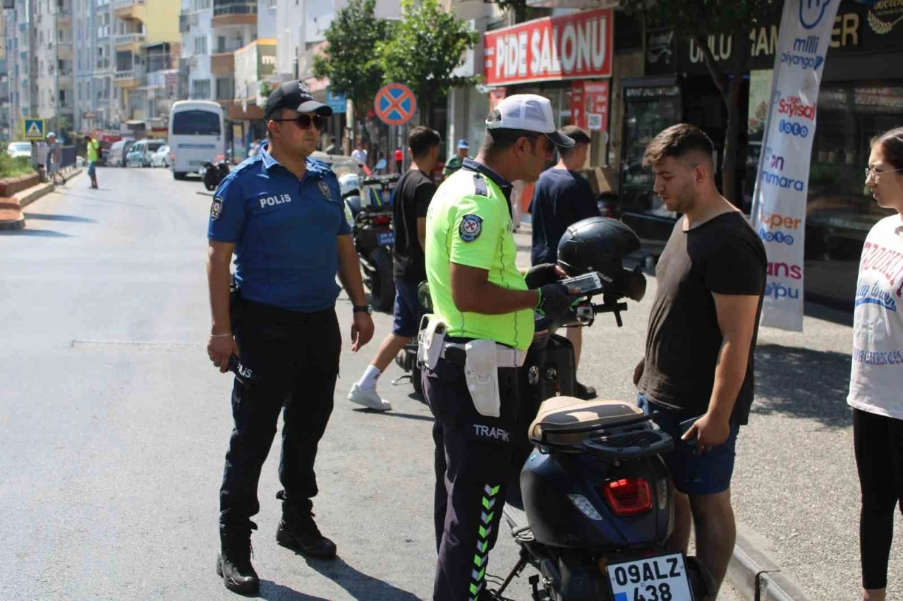 Aydın’da motosiklet sürücüleri denetlendi