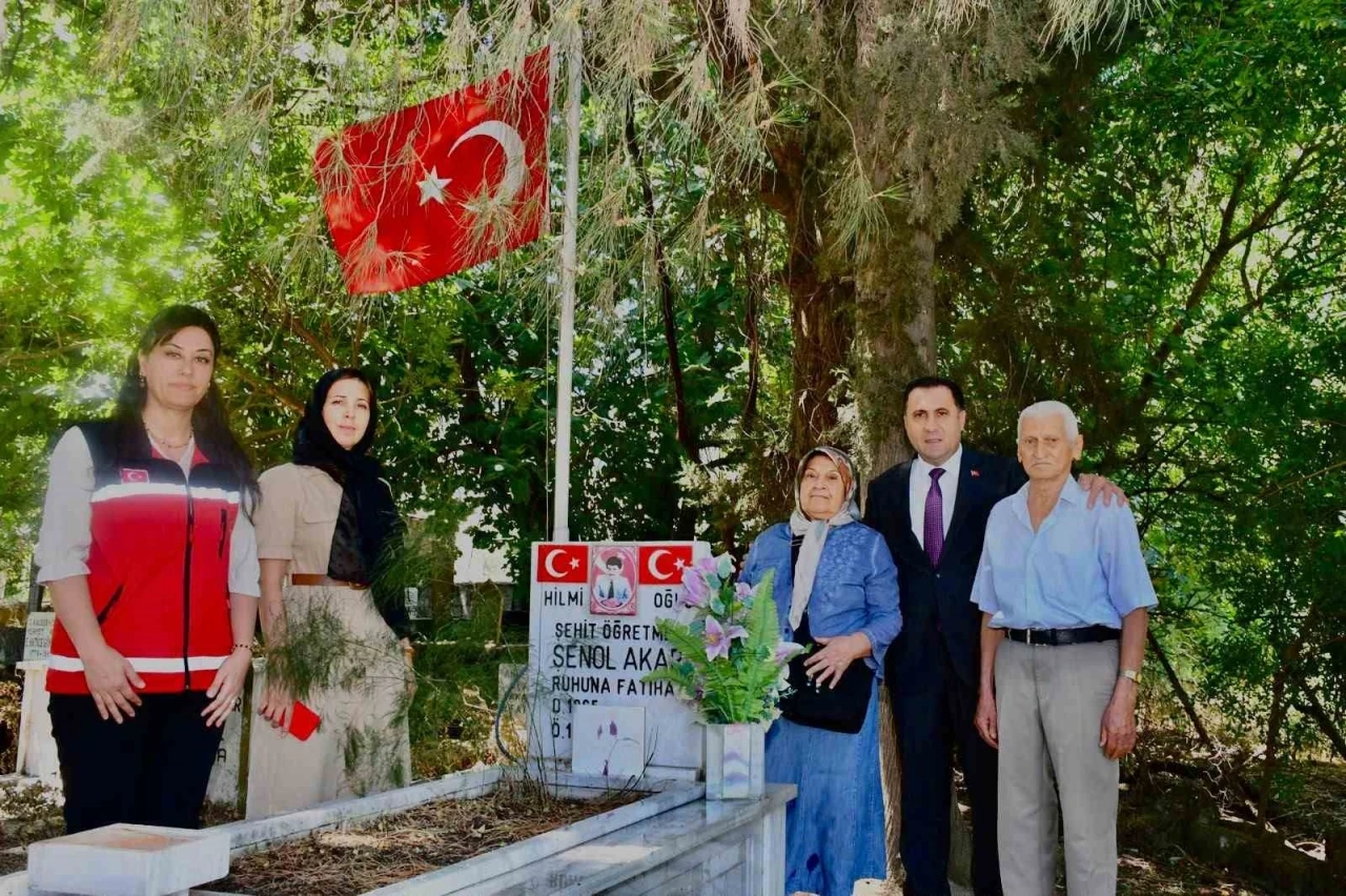 Aydın&rsquo;da şehit &ouml;ğretmenin ailesine anlamlı vefa
