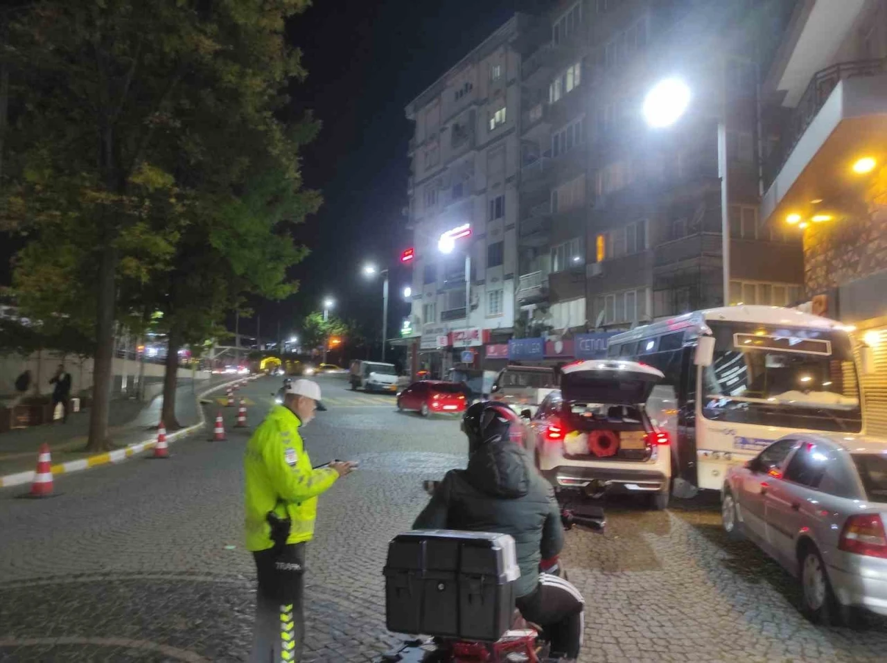 Aydın’da trafik ekiplerinden ‘reflektör yelek’ denetimi
