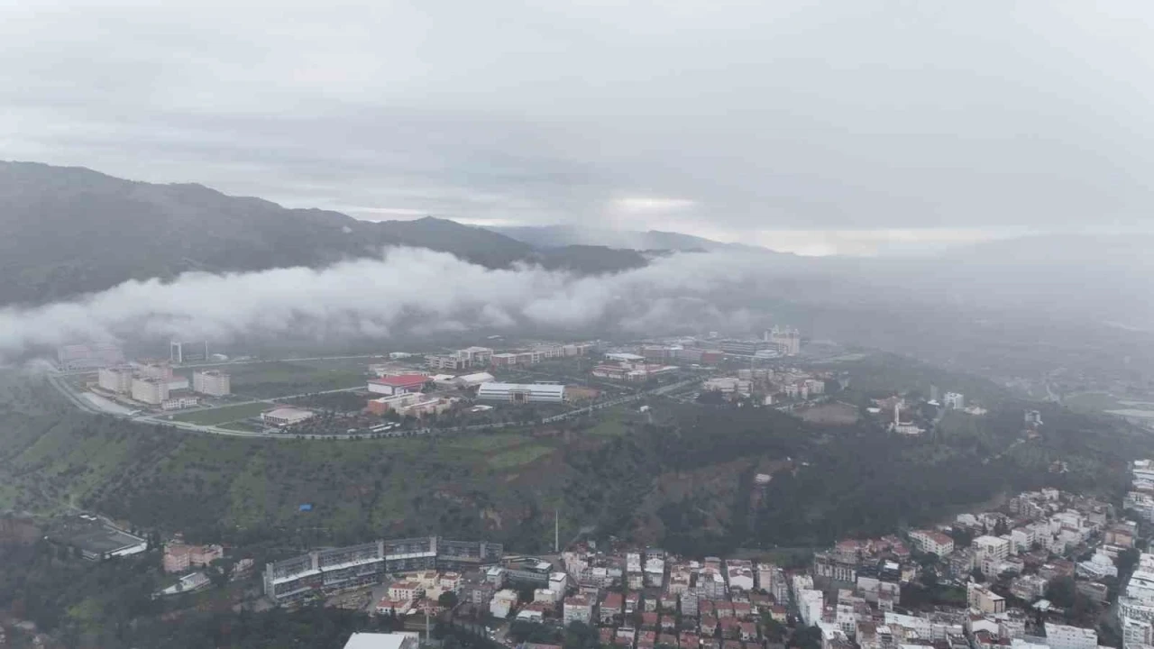 Aydın g&uuml;ne bulutla uyandı
