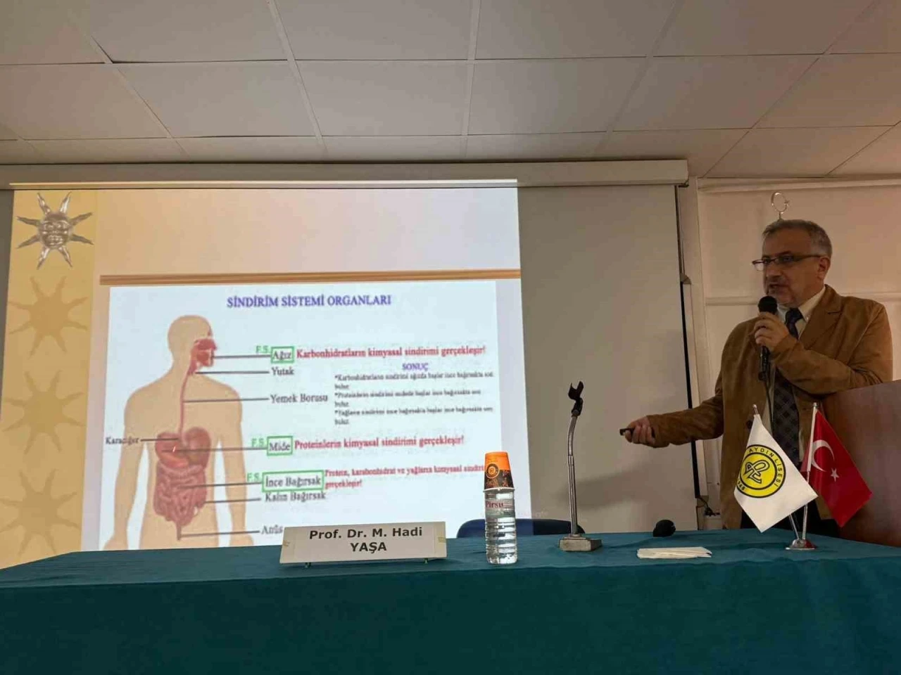 Aydın Lisesi’nde öğrenciler akademi dünyası ile buluşuyor
