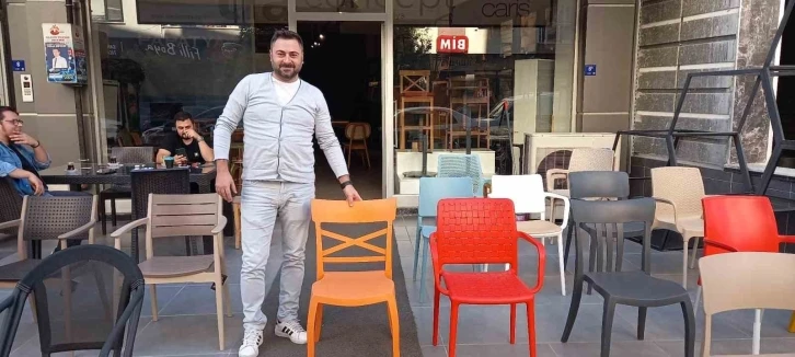 Aydınlı esnaf sabır k&uuml;p&uuml;ne d&ouml;nd&uuml;
