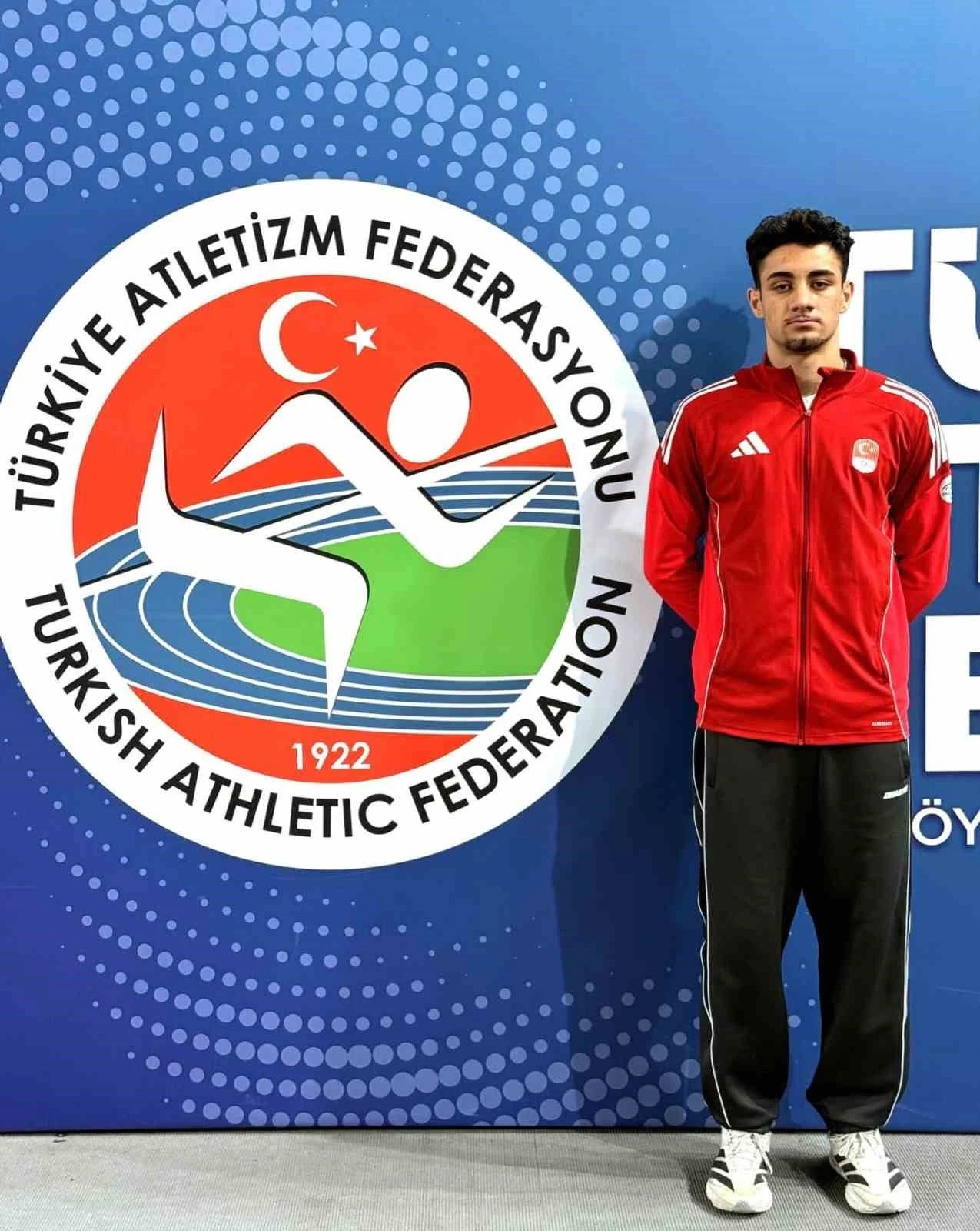 Aydınlı gen&ccedil; atletin hedefi T&uuml;rkiye rekoru
