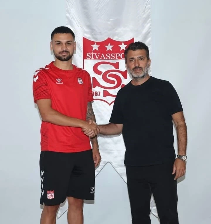 Aydınlı oyuncu, yiğido oldu
