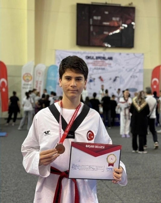 Aydınlı sporcudan Türkiye derecesi
