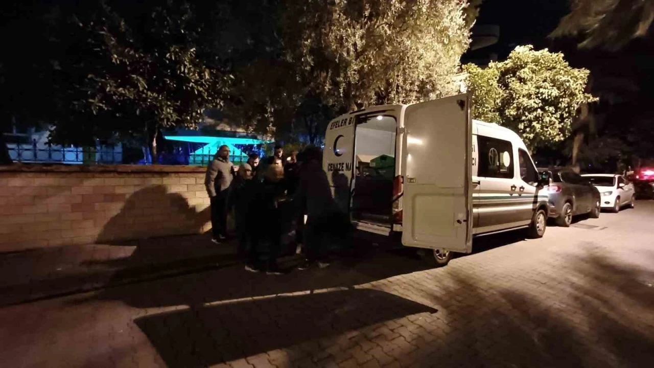 Aydınspor&rsquo;un &rsquo;M&uuml;d&uuml;r&uuml;&rsquo; cami tuvaletinde &ouml;l&uuml; bulundu
