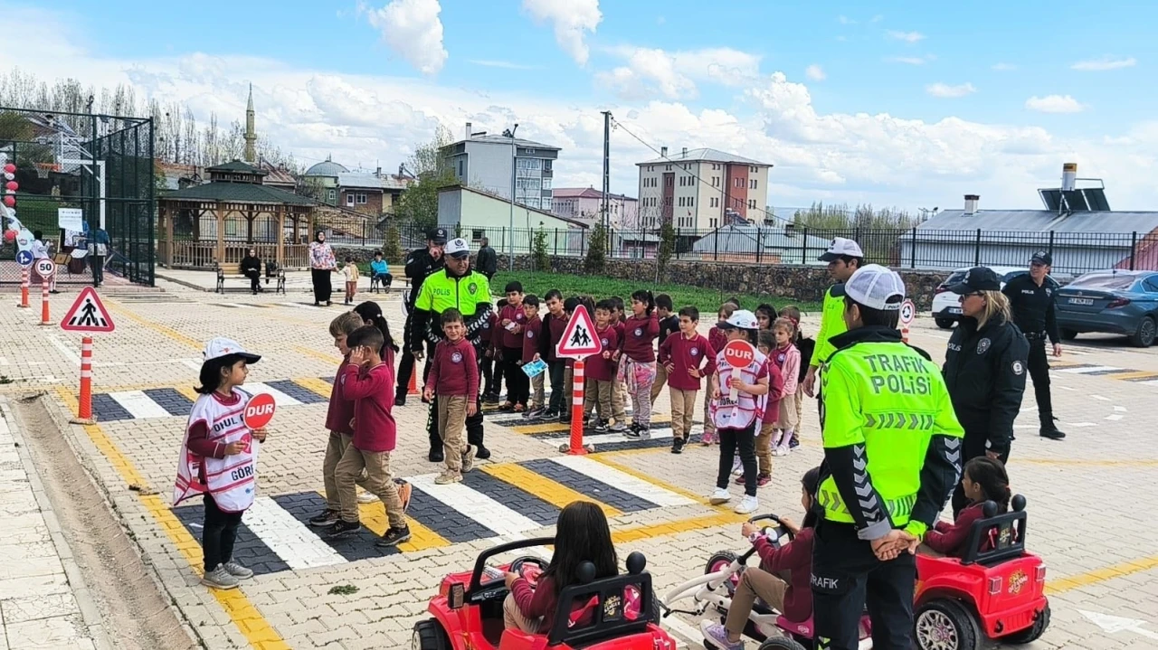 Aydıntepe’de Trafik Haftası nedeniyle etkinlik düzenlendi
