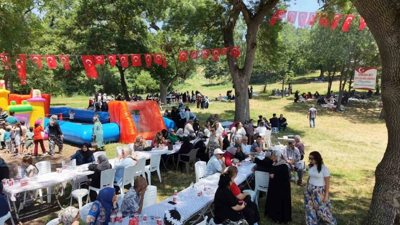 Aydoğdu Bey ve şehitler 20&rsquo;nci kez dualarla anıldı
