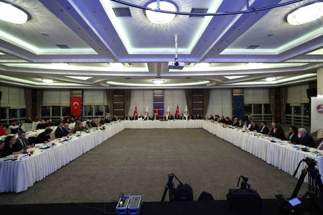AYM Başkanı &Ouml;zkaya: "AİHM kararlarına ilişkin icra s&uuml;reci hen&uuml;z tamamlanmayan 83 karar bulunuyor"
