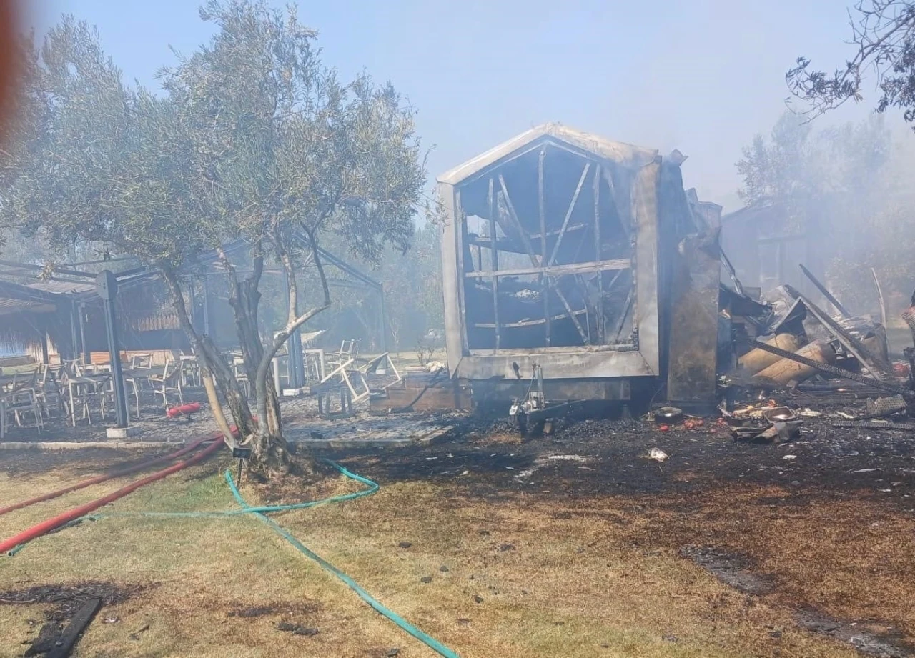Ayvacık’ta restoranın mutfağında çıkan yangın söndürüldü
