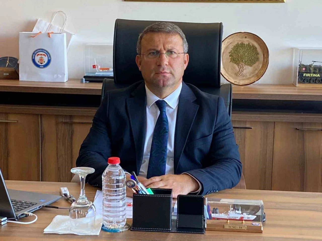 Ayvalık&rsquo;ın yeni kaymakamı &Ouml;mer Cimşit g&ouml;revine başladı
