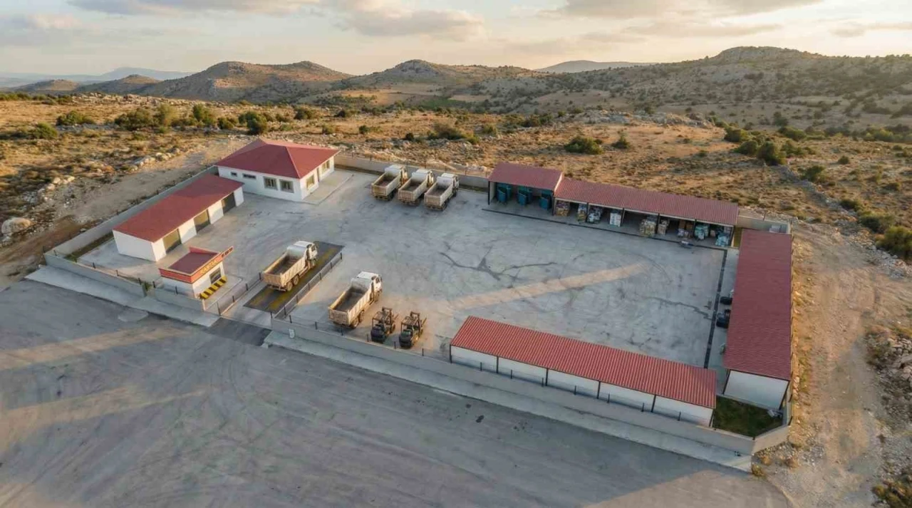 Ayvalık&rsquo;ta birinci sınıf Atık Getirme Merkezi&rsquo;nin yapımına başlanıyor
