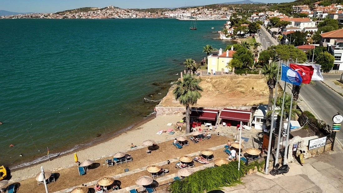 Ayvalık’ta plajlara mavi bayrak

