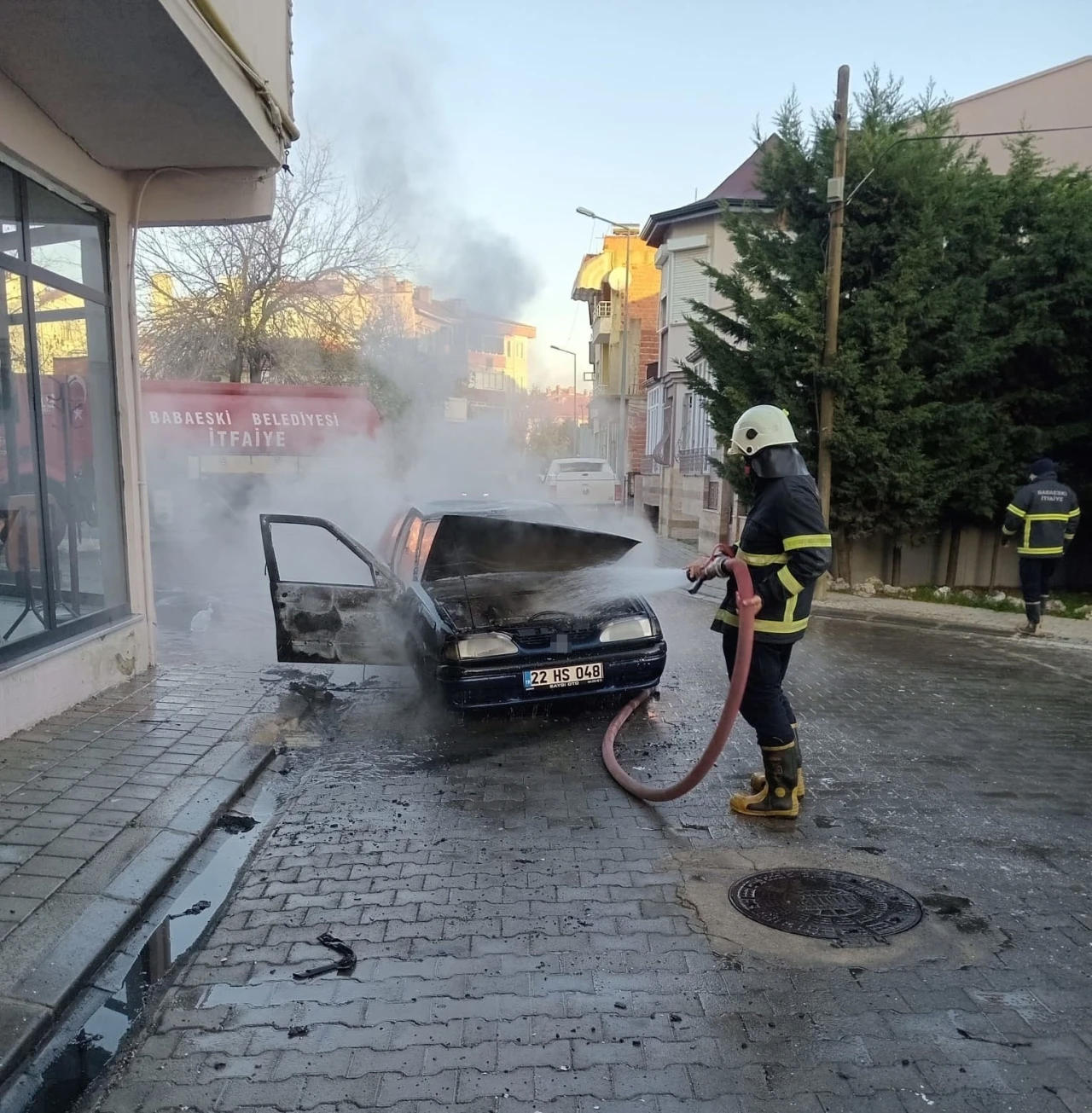 Babaeski’de otomobil cayır cayır yandı
