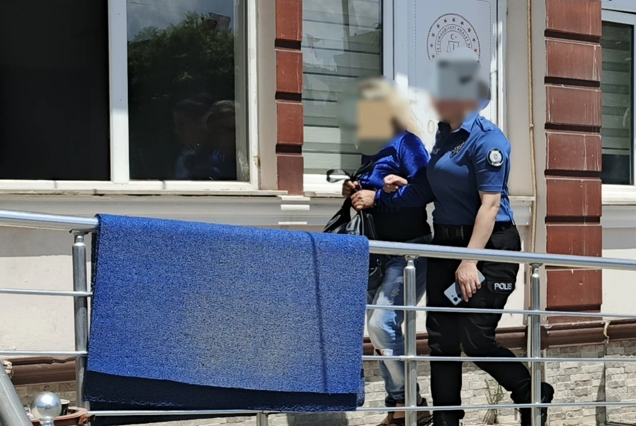 Bafra&rsquo;da 4. kattan d&uuml;şerek hayatını kaybeden kadın soruşturmasında 6 g&ouml;zaltı
