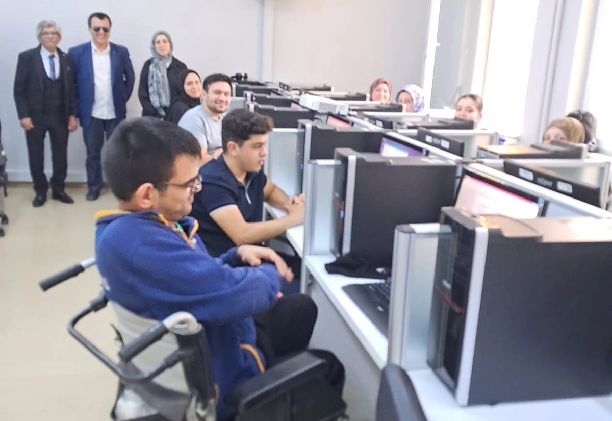 Bafra’da engellilere &quot;Bilgisayar İşletmenliği Kursu&quot; başladı
