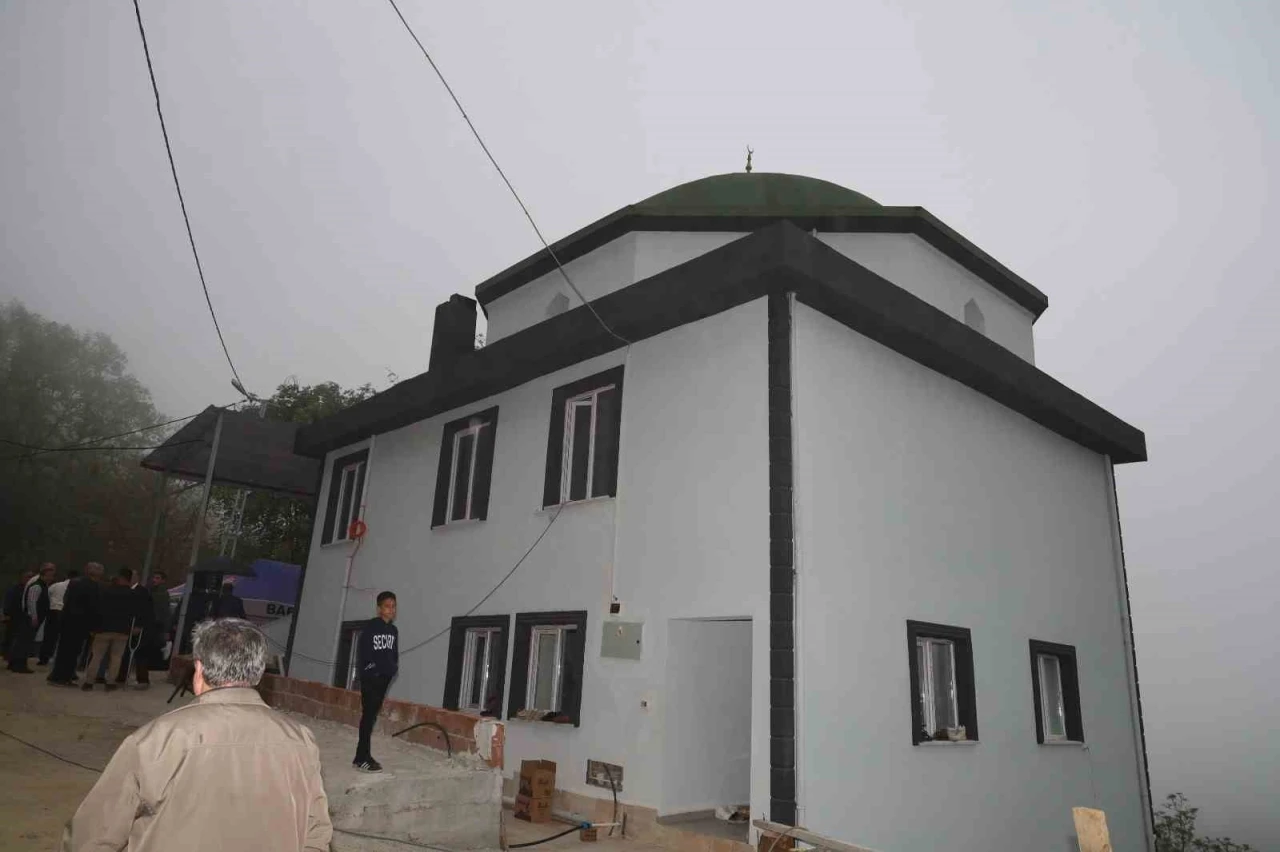 Bafra’da Hazreti Ömer Camii dualarla açıldı
