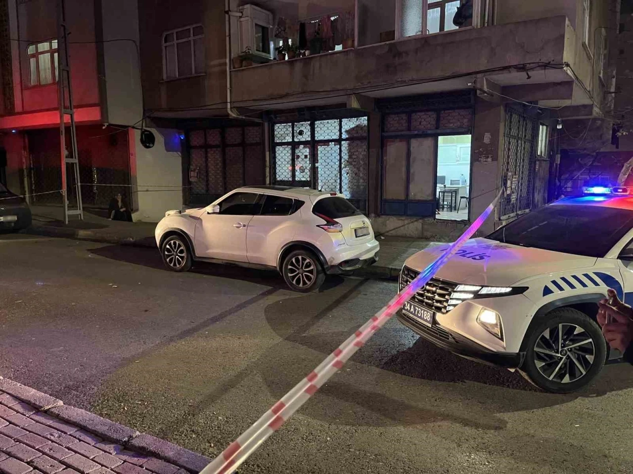 Bağcılar&rsquo;da iş yerine silahlı saldırı
