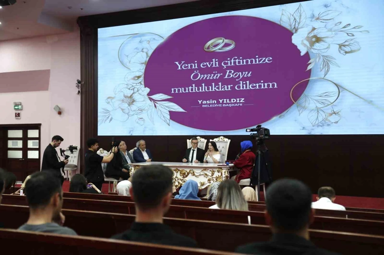 Bağcılar’da nikah masasında 05.05.2025 yoğunluğu
