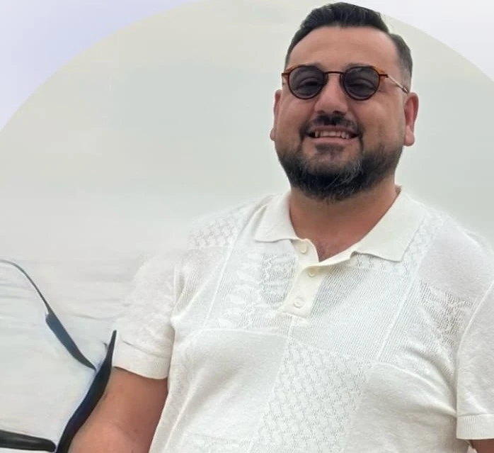 Bahçe duvarına çarpan aracın sürücüsü hayatını kaybetti

