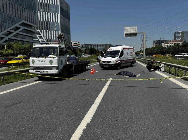 Bahçelievler’de ’makas" faciası: Motosiklet sürücüsü bariyere çarptı, arkadaşı hayatını kaybetti
