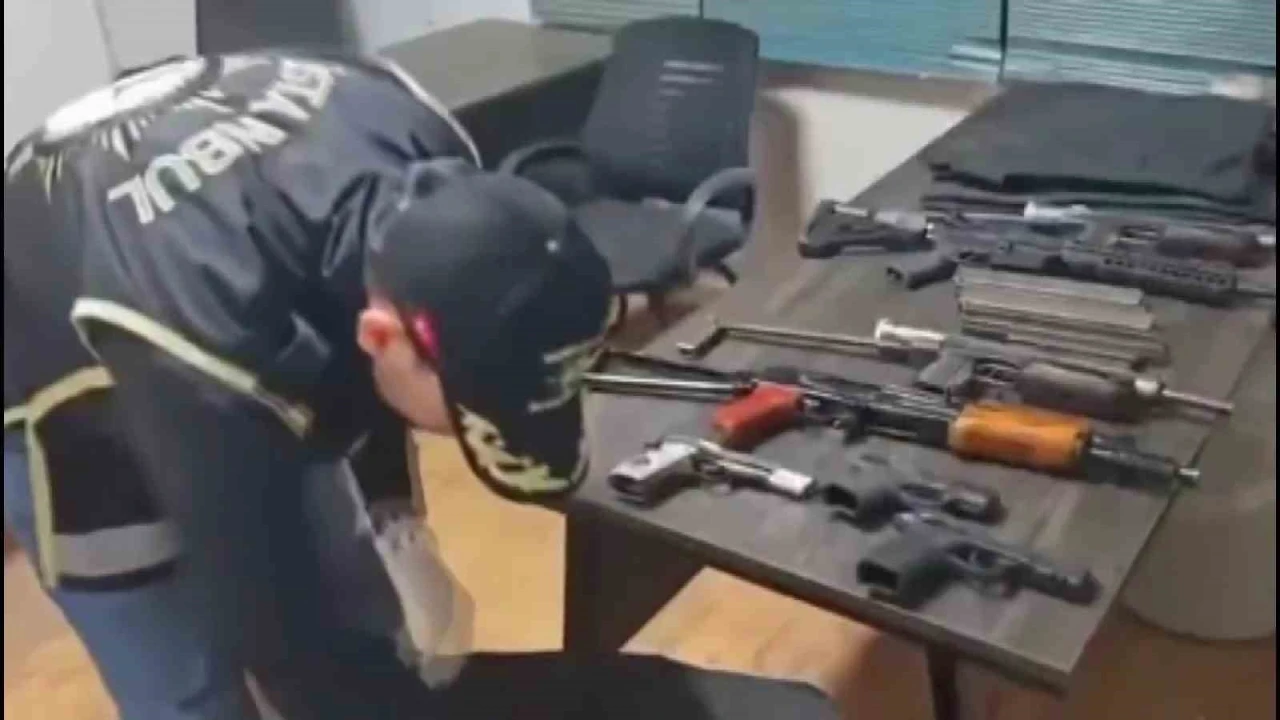 Bahçelievler’de suç örgütlerine yönelik operasyonlarda 8 kişi gözaltına alındı
