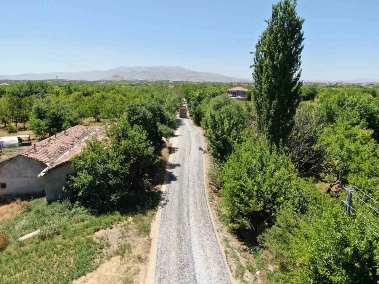 Bahçelievler Mahallesi’nin yol sorunu çözüldü
