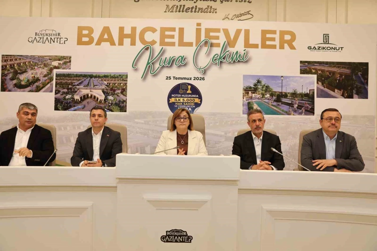 Bah&ccedil;elievlerin ilk 5 bin hak sahibi belirlendi
