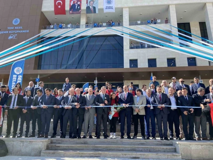 Bakan Bak: &ldquo;467 tane gen&ccedil;lik merkezimizde gen&ccedil;lerimizle bir aradayız&rdquo;
