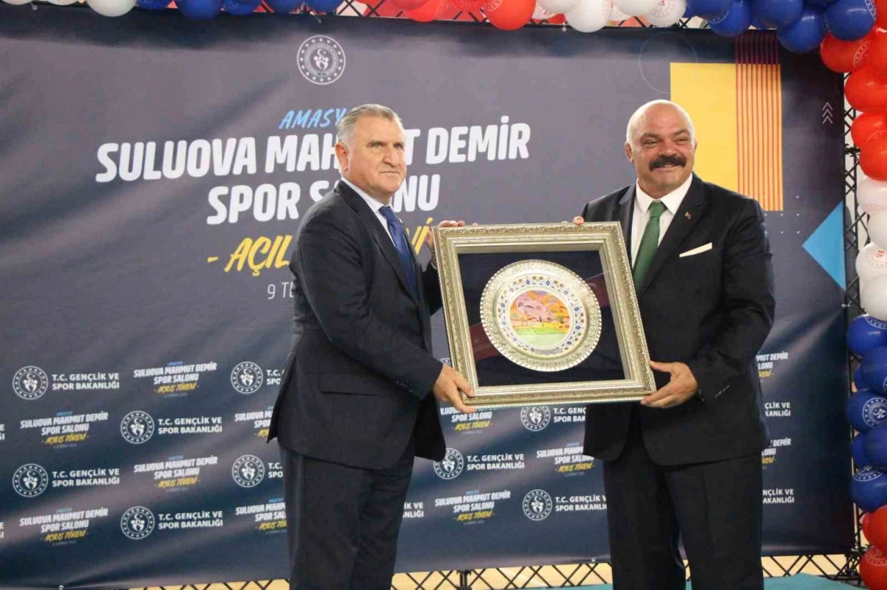 Bakan Bak: "T&uuml;rkiye, NATO Zirvesi&rsquo;nde t&uuml;m d&uuml;nyaya g&uuml;c&uuml;n&uuml; g&ouml;sterdi"
