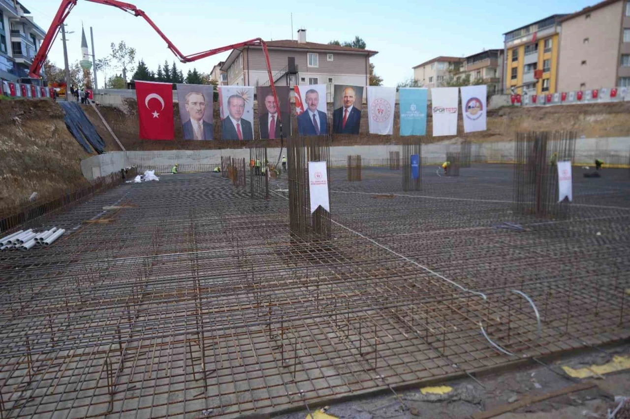 Bakan Bak: &quot;Türkiye şu anda spor tesisi devrimi yaşıyor&quot;
