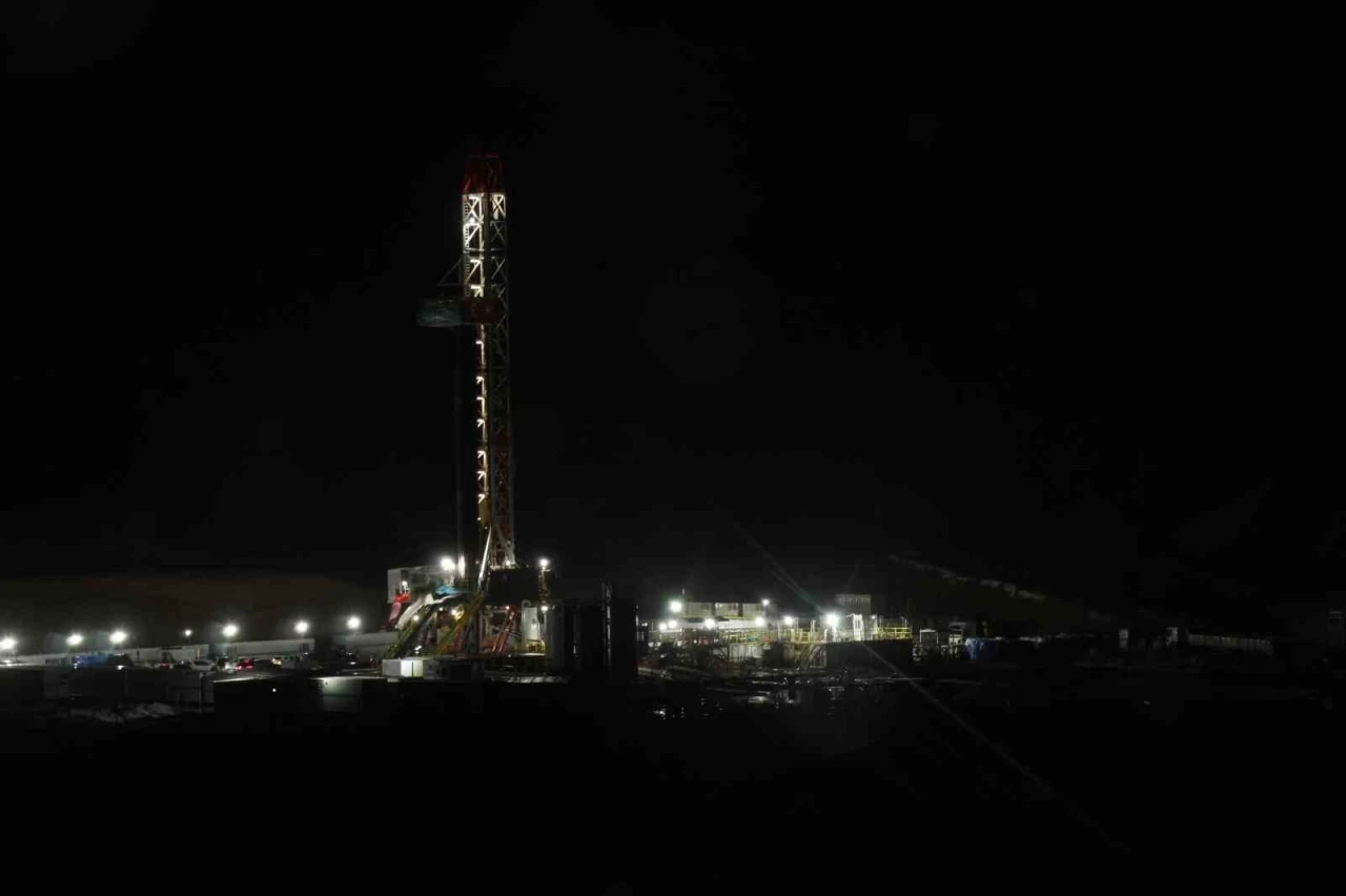 Bakan Bayraktar, Filyos&rsquo;tan Gabar&rsquo;a bağlandı: "2026&rsquo;da daha fazla &uuml;reteceğiz"
